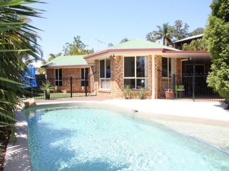 15 Brolgaglen Close, Ferny Grove QLD 4055