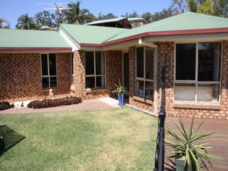 15 Brolgaglen Close, Ferny Grove QLD 4055