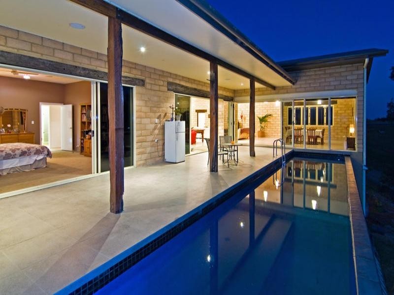 21 Andrew Clarke Road, Whiteside QLD 4503
