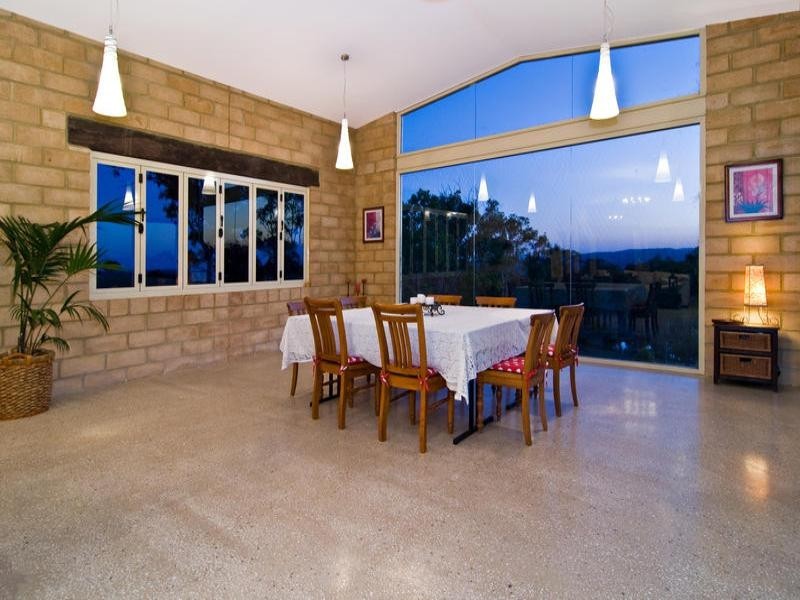 21 Andrew Clarke Road, Whiteside QLD 4503