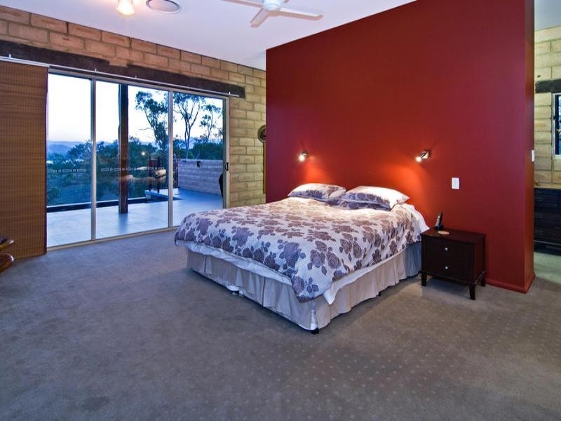 21 Andrew Clarke Road, Whiteside QLD 4503