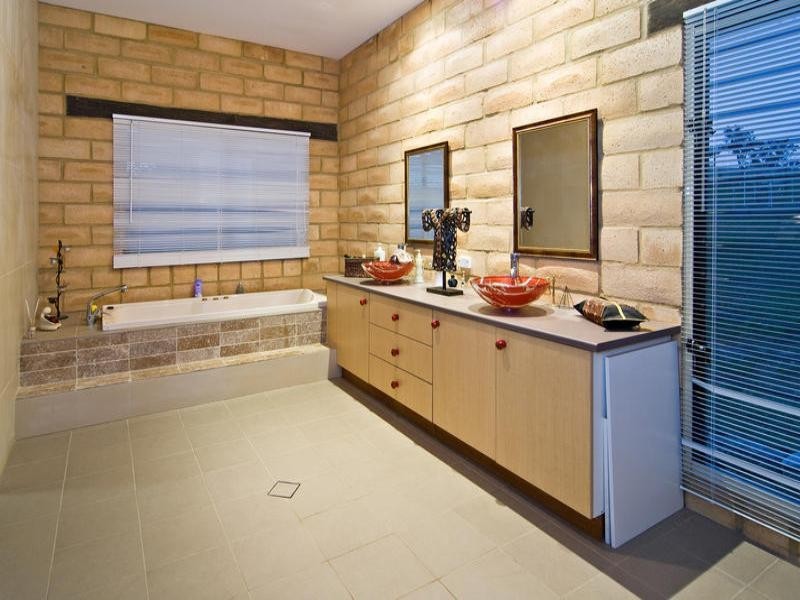 21 Andrew Clarke Road, Whiteside QLD 4503