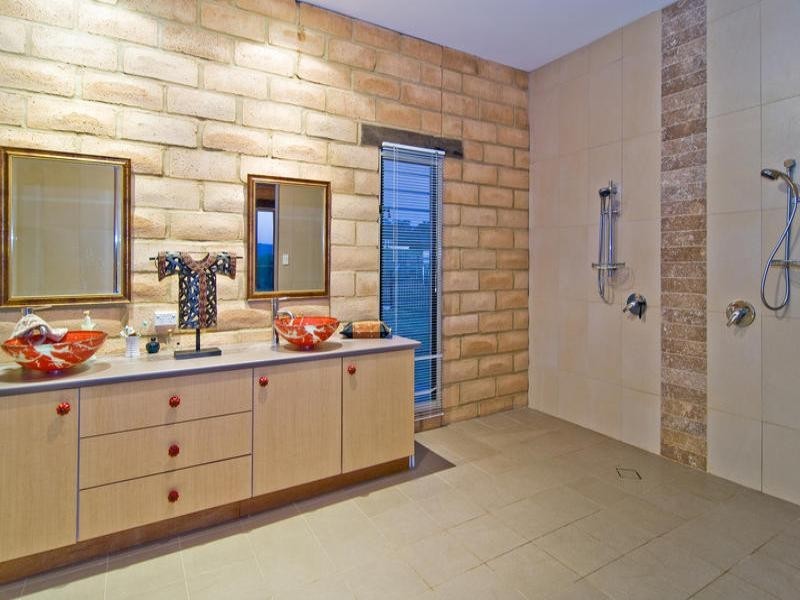 21 Andrew Clarke Road, Whiteside QLD 4503