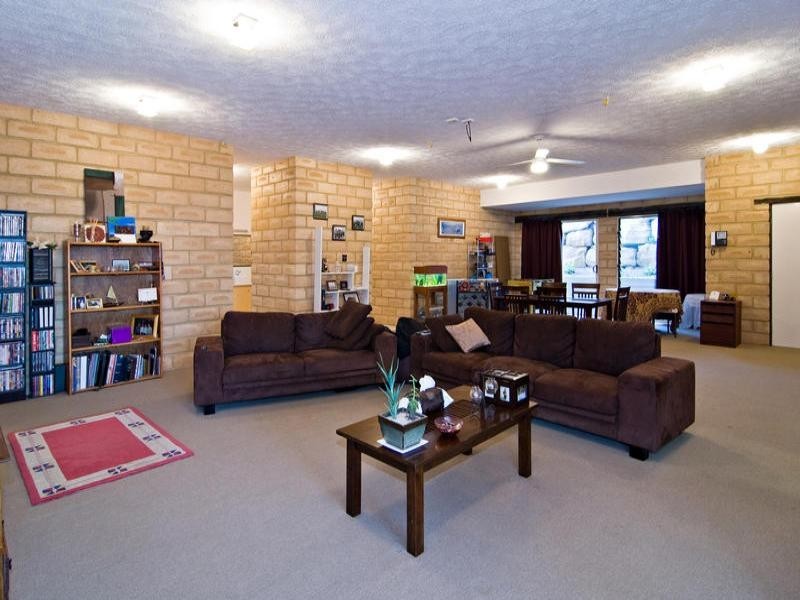 21 Andrew Clarke Road, Whiteside QLD 4503