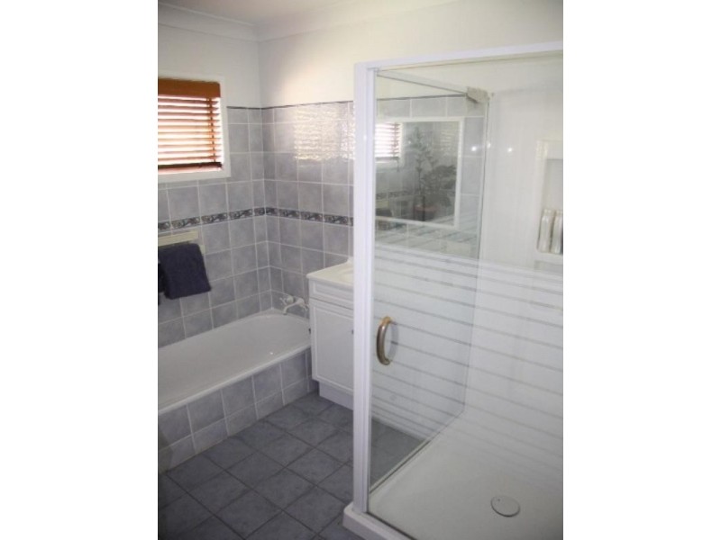 24 Tombondan Crescent, Ferny Hills QLD 4055