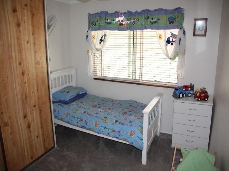 24 Tombondan Crescent, Ferny Hills QLD 4055