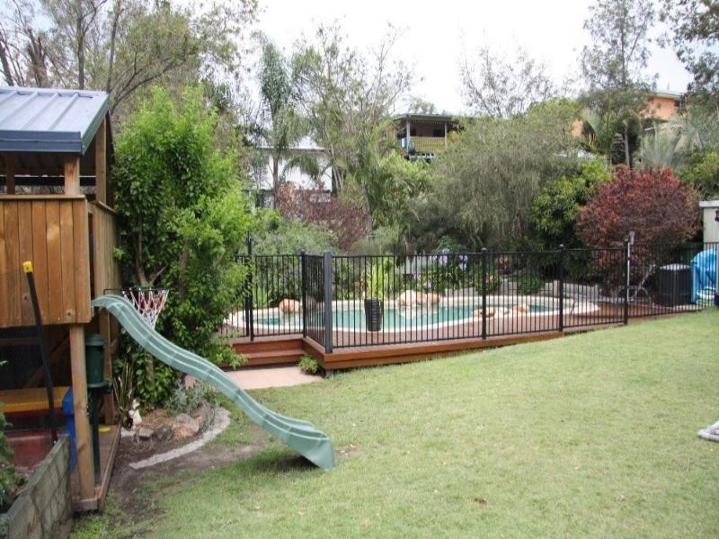 24 Tombondan Crescent, Ferny Hills QLD 4055