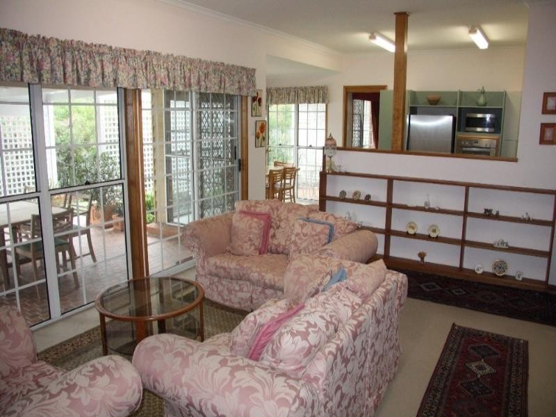 16 Dors Court, Stafford Heights QLD 4053