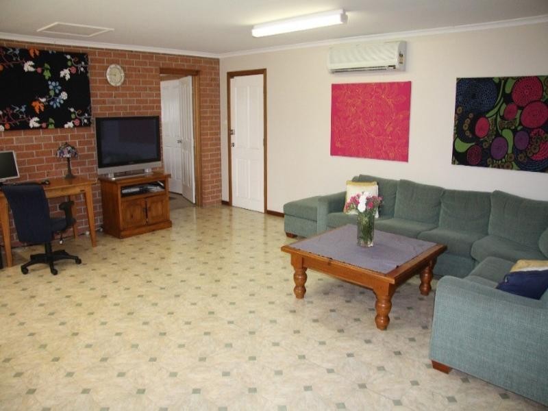 16 Dors Court, Stafford Heights QLD 4053