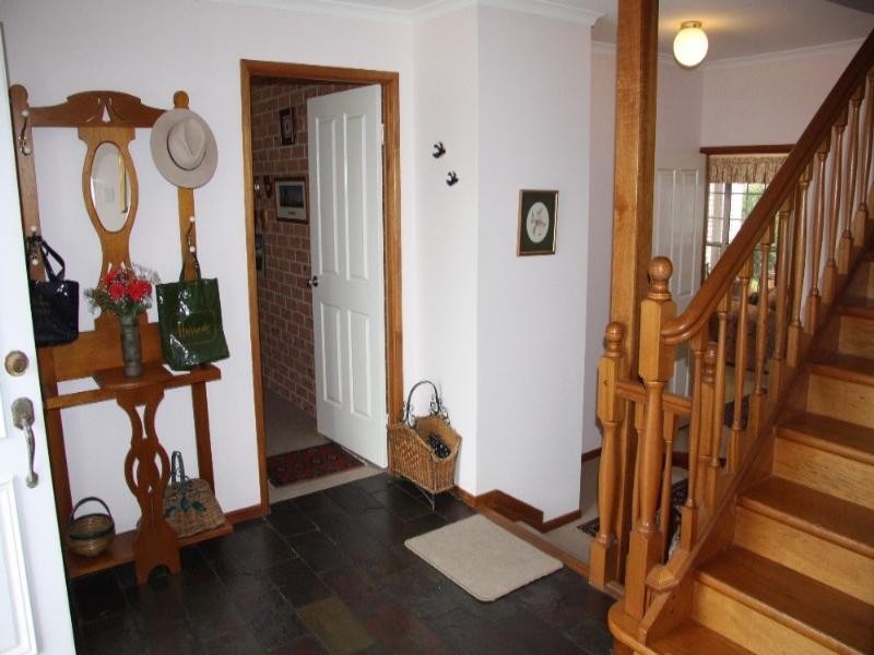 16 Dors Court, Stafford Heights QLD 4053