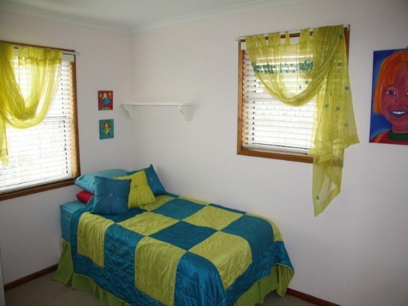 16 Dors Court, Stafford Heights QLD 4053