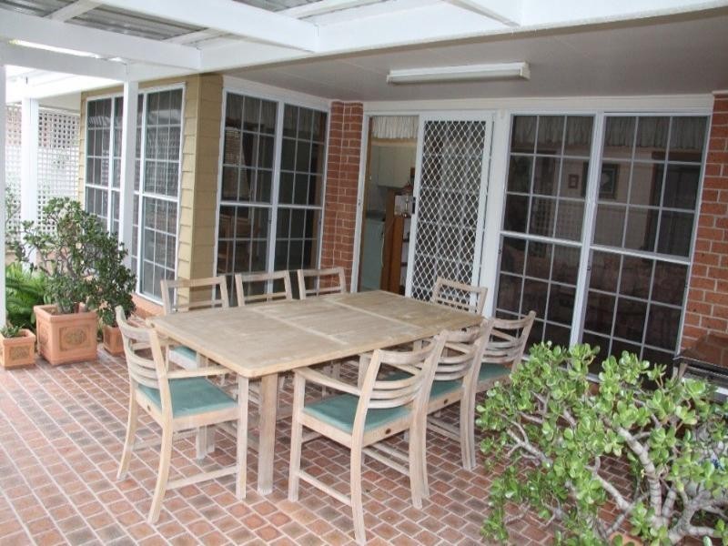 16 Dors Court, Stafford Heights QLD 4053