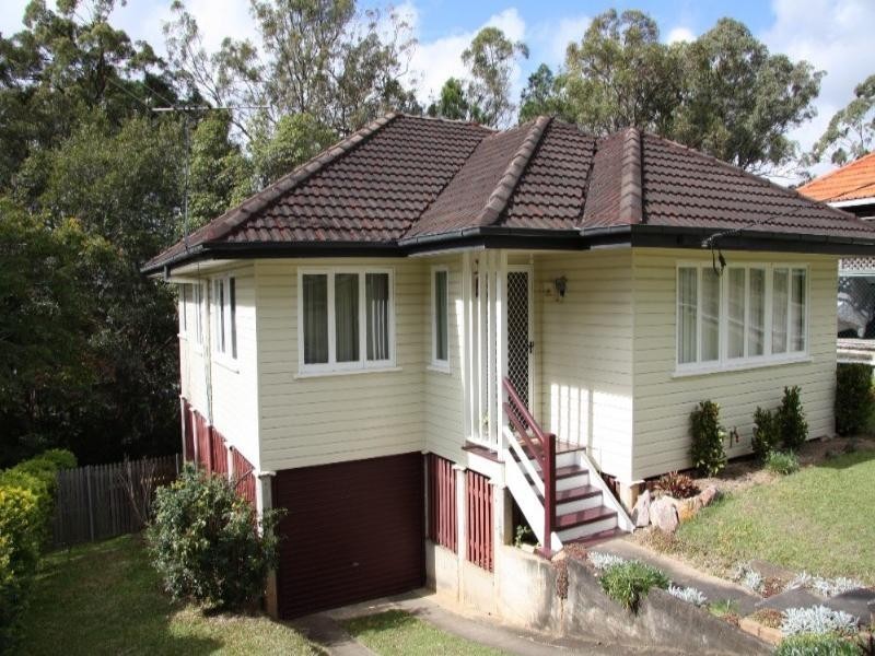 22 Normanton Street, Stafford Heights QLD 4053