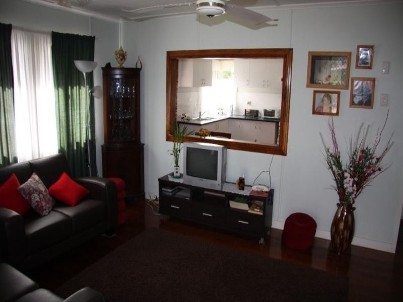 22 Normanton Street, Stafford Heights QLD 4053