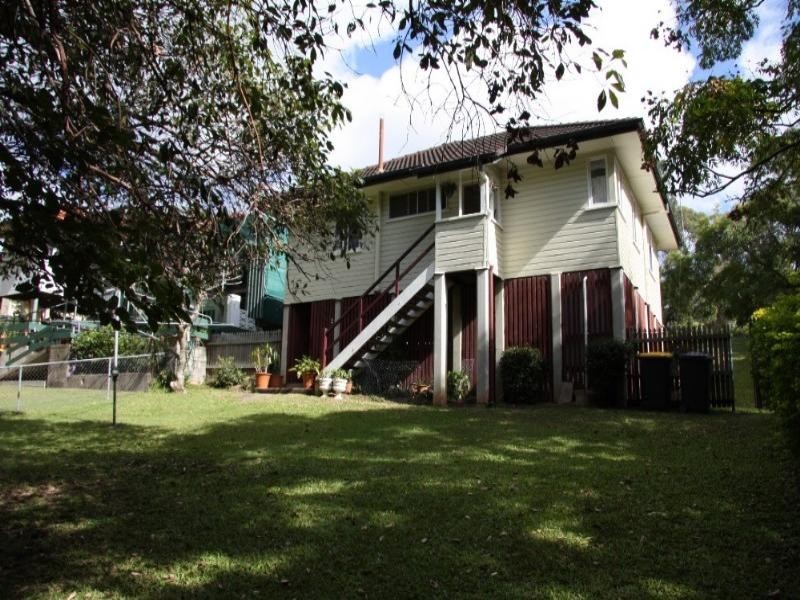 22 Normanton Street, Stafford Heights QLD 4053