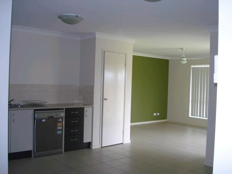 1/3 Grevillia Court, Griffin QLD 4503