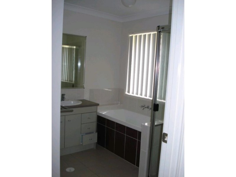 1/3 Grevillia Court, Griffin QLD 4503