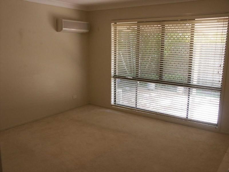 112 Streisand Drive, Mcdowall QLD 4053