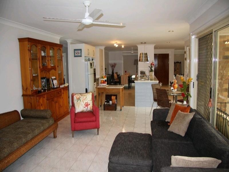 11 Paramount Circuit, Mcdowall QLD 4053