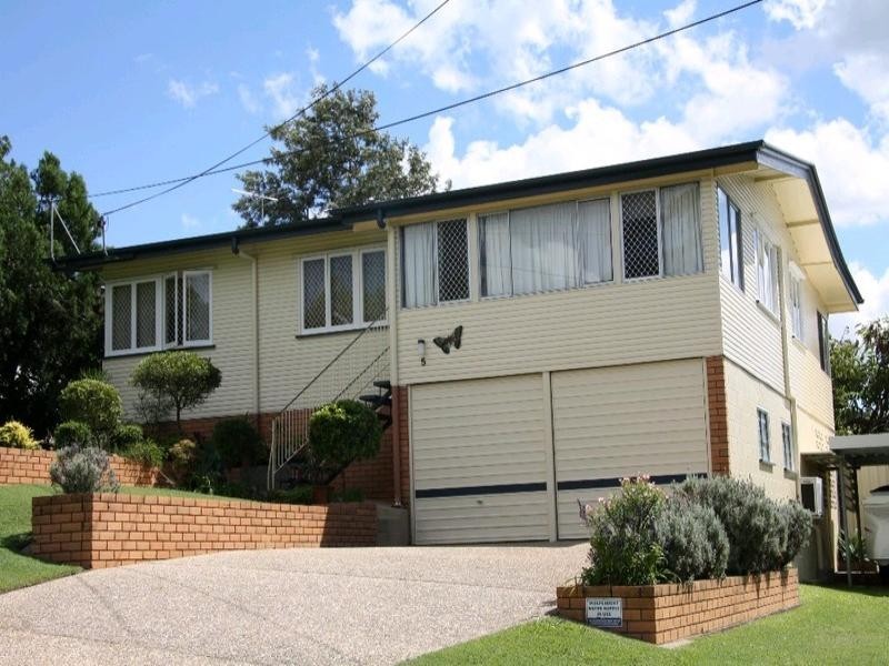 5 Sarina Street, Stafford Heights QLD 4053