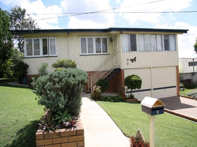 5 Sarina Street, Stafford Heights QLD 4053