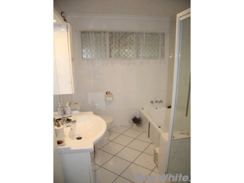 5 Sarina Street, Stafford Heights QLD 4053