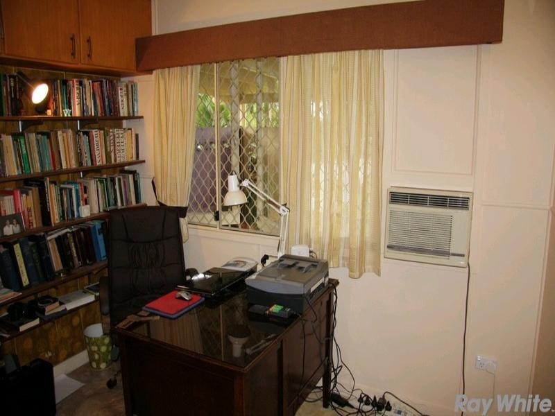 5 Sarina Street, Stafford Heights QLD 4053