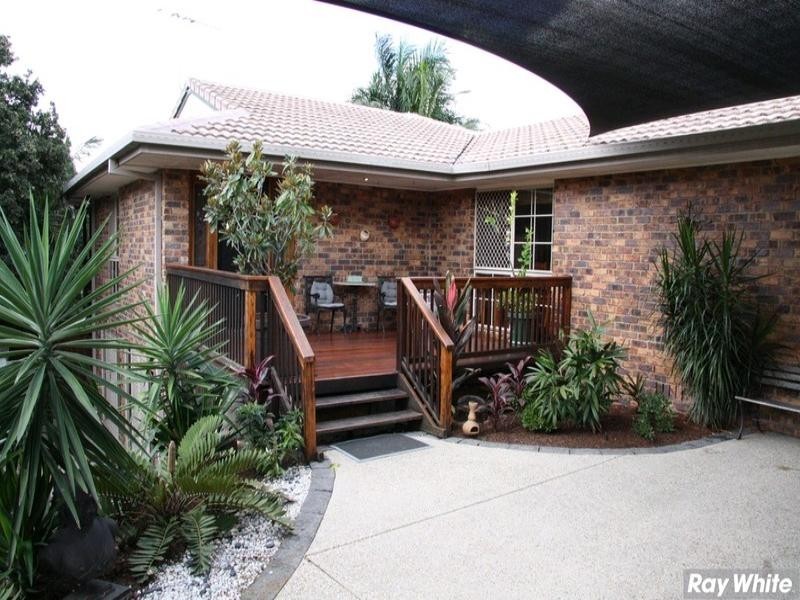 17 Rogers Parade West, Everton Park QLD 4053