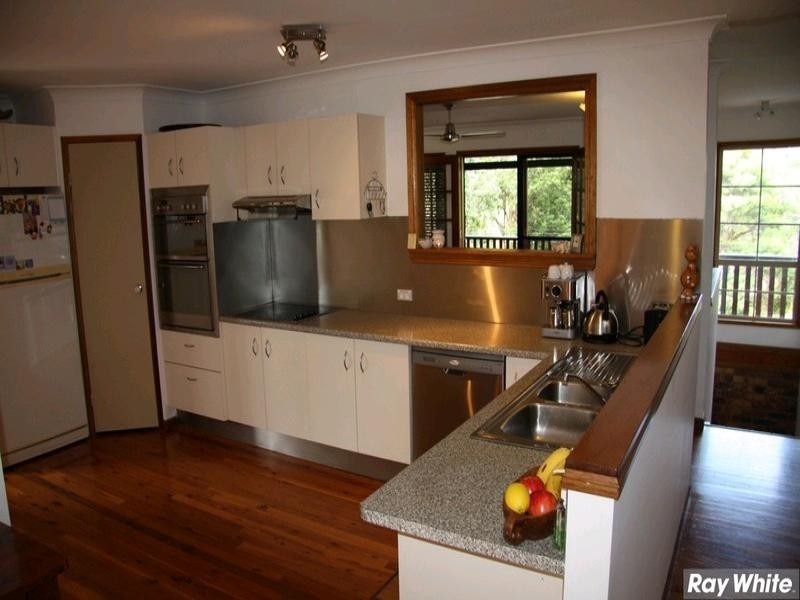 17 Rogers Parade West, Everton Park QLD 4053