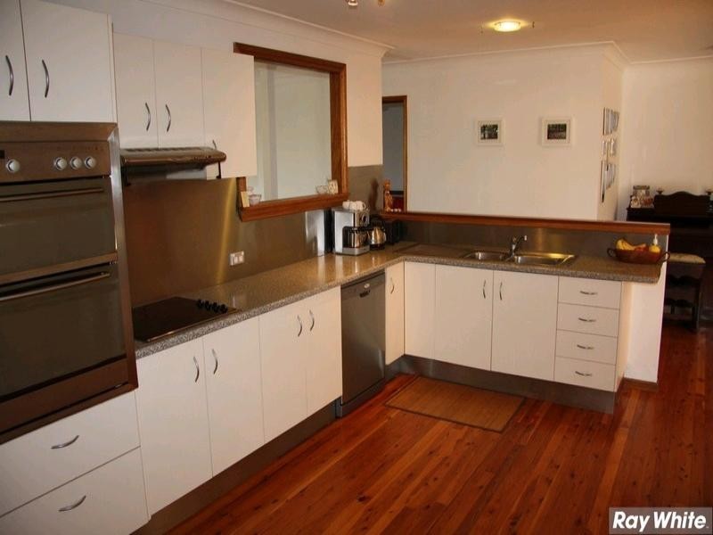 17 Rogers Parade West, Everton Park QLD 4053