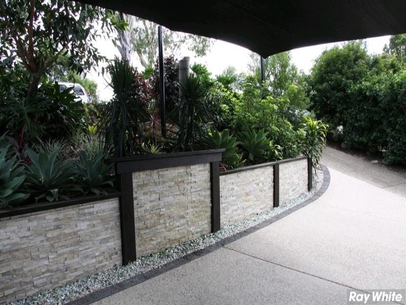 17 Rogers Parade West, Everton Park QLD 4053