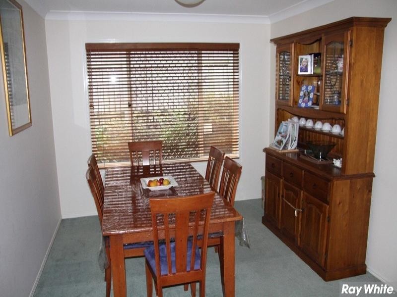 6 Howard Court, Arana Hills QLD 4054