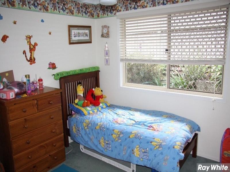 6 Howard Court, Arana Hills QLD 4054