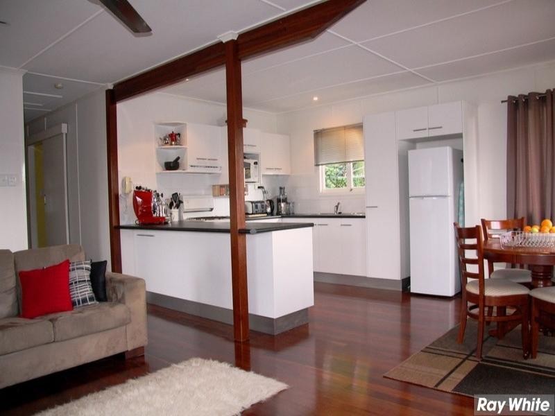 3 Sloane Street, Stafford Heights QLD 4053