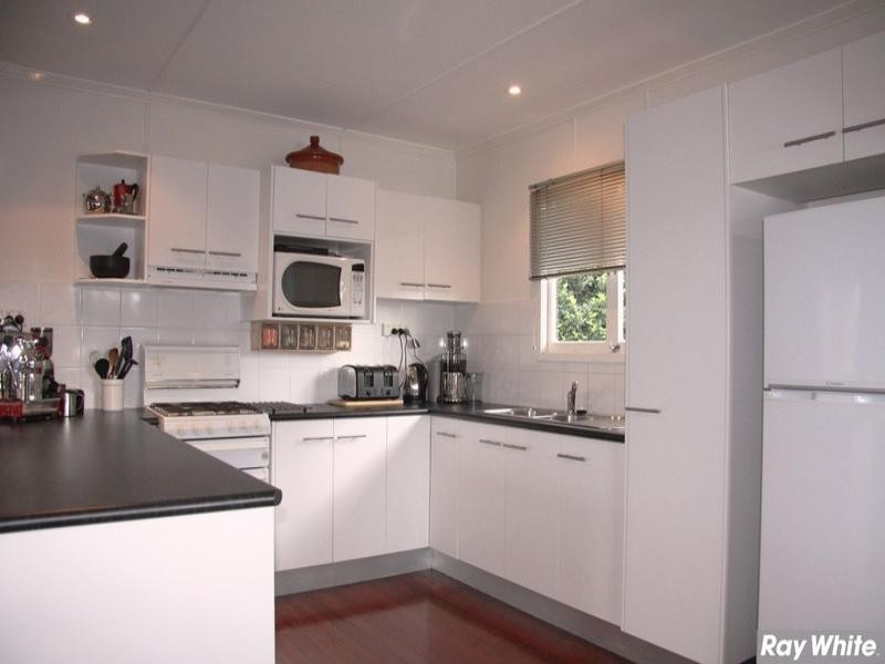 3 Sloane Street, Stafford Heights QLD 4053