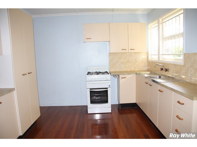 4 Besson Street, Stafford Heights QLD 4053