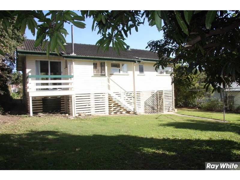 4 Besson Street, Stafford Heights QLD 4053