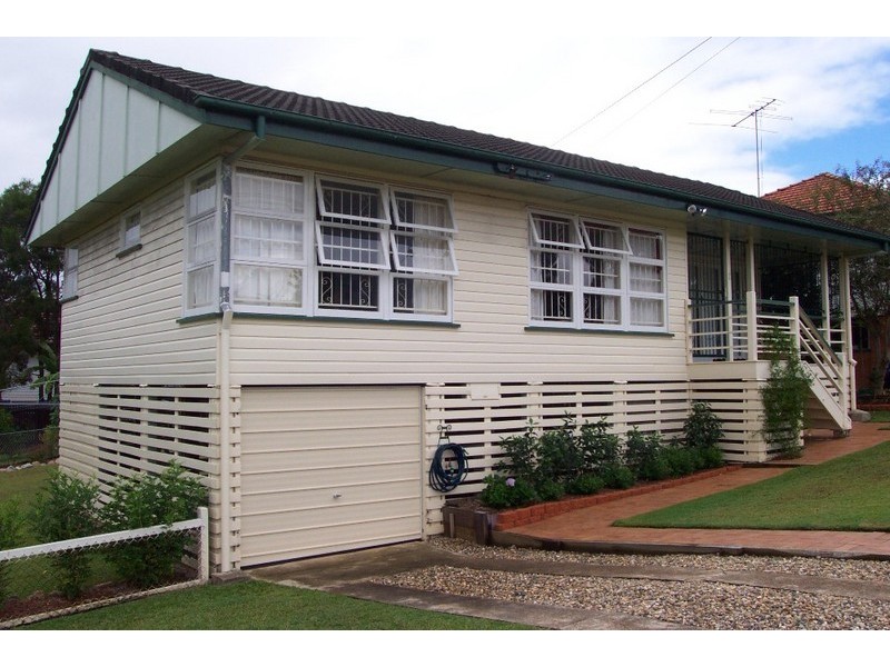 4 Besson Street, Stafford Heights QLD 4053