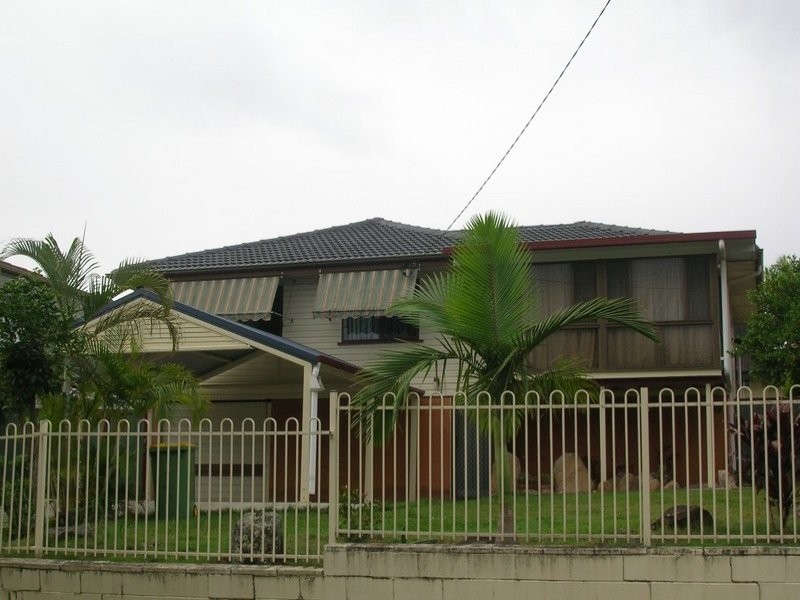 19 Derrima Crescent, Ferny Hills QLD 4055