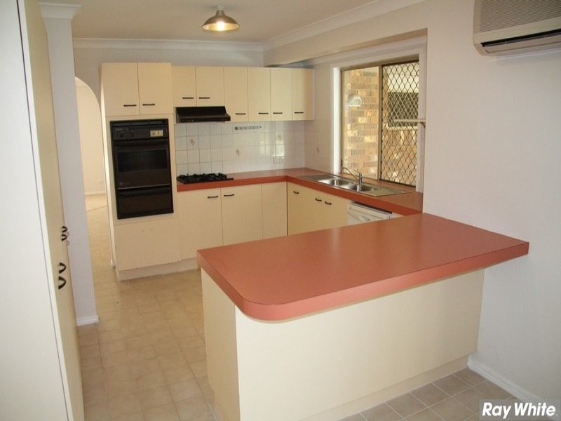 34 Sinatra Crescent, Mcdowall QLD 4053