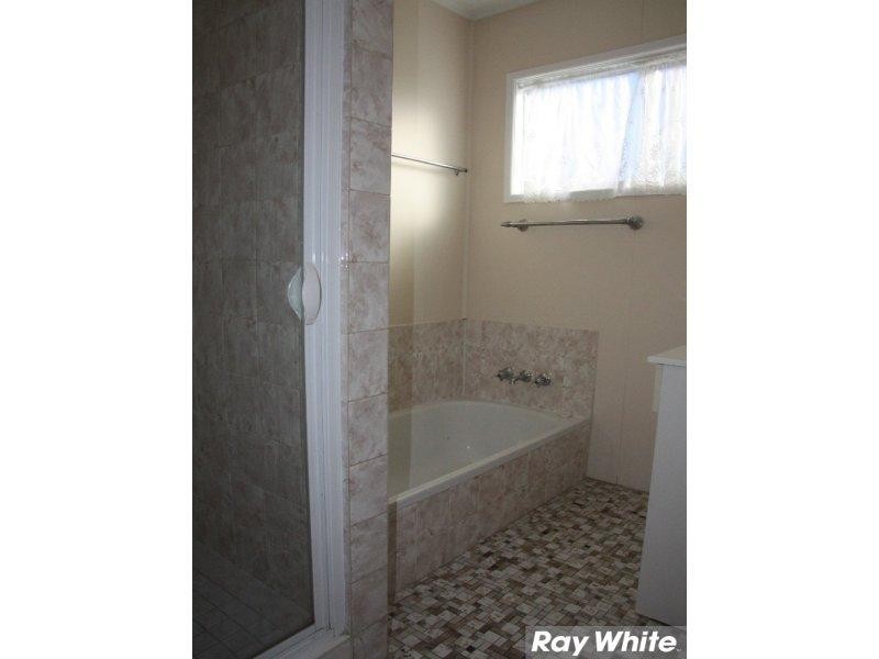 28 Cobbity Crescent, Arana Hills QLD 4054