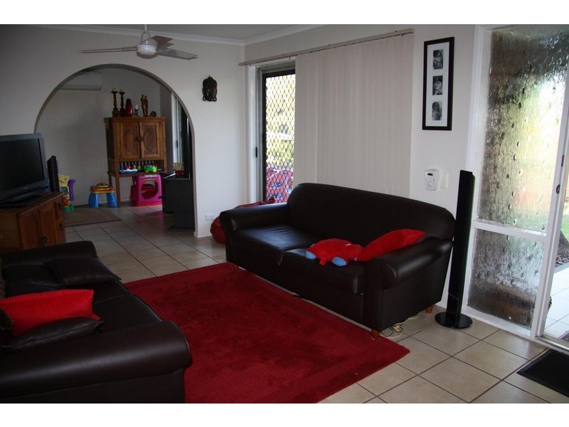 33 Tombondan Crescent, Ferny Hills QLD 4055