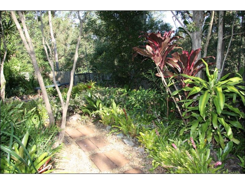 27 Leonarda Drive, Ferny Hills QLD 4055