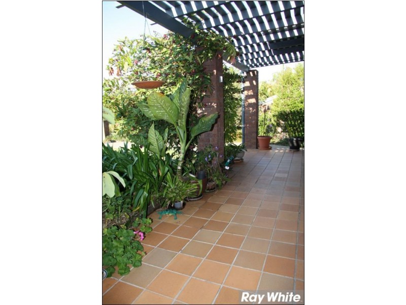 27 Leonarda Drive, Ferny Hills QLD 4055