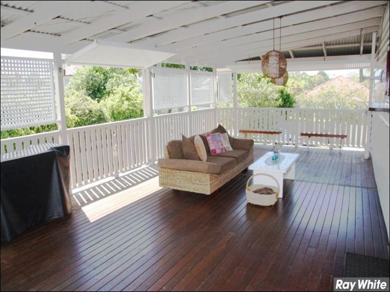 52 Crawford Avenue, Stafford QLD 4053