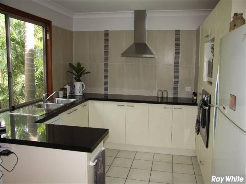 35 Leonarda Drive, Ferny Hills QLD 4055