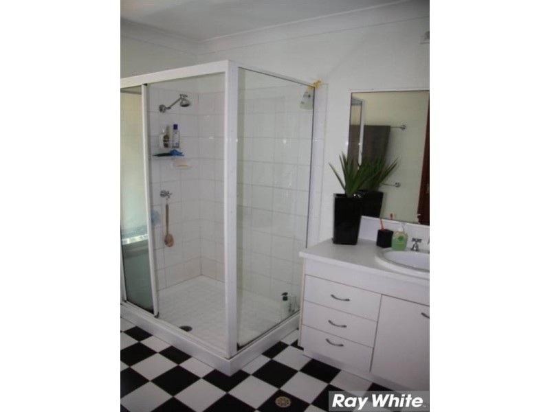 35 Leonarda Drive, Ferny Hills QLD 4055