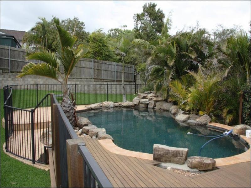 3 Redford Crescent, Mcdowall QLD 4053