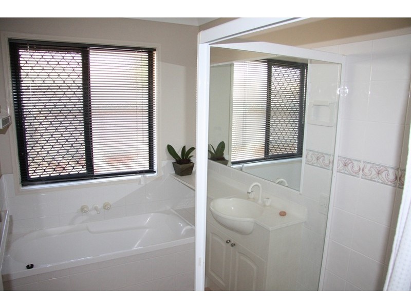 112 Streisand Drive, Mcdowall QLD 4053