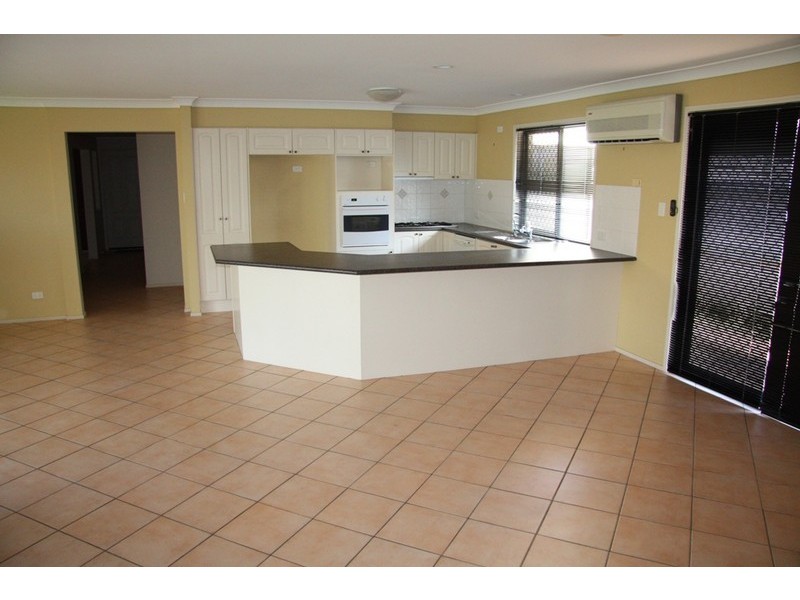 112 Streisand Drive, Mcdowall QLD 4053